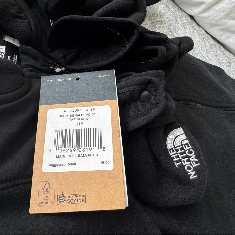 The North Face Black Fleece Kids Footie One Piece with mittens and booties - Picture 3 of 3